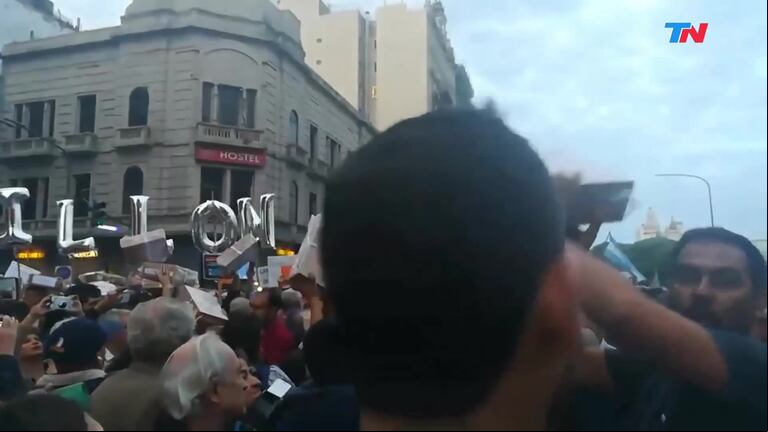 Llevaron al Congreso un millón de firmas contra la Reforma Previsional 