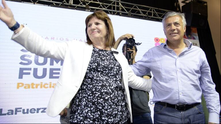 Patricia Bullrich y el radical Alfredo Cornejo se mostraron juntos en Rosario con el objetivo puesto en 2023