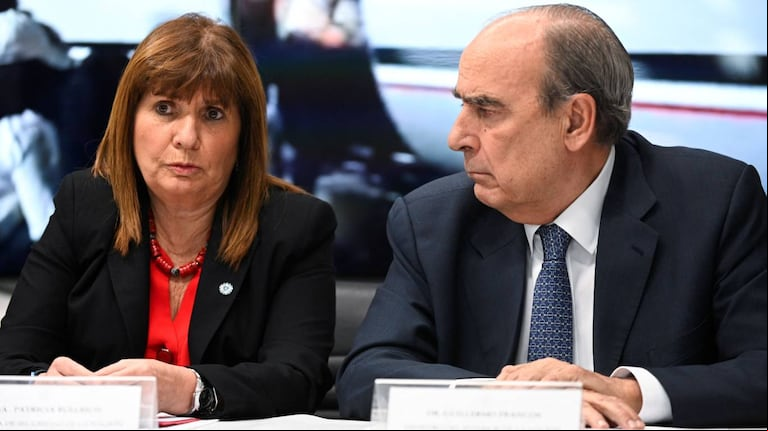 El Gobierno salió a desligarse del escándalo de las imágenes de Macri generadas con IA