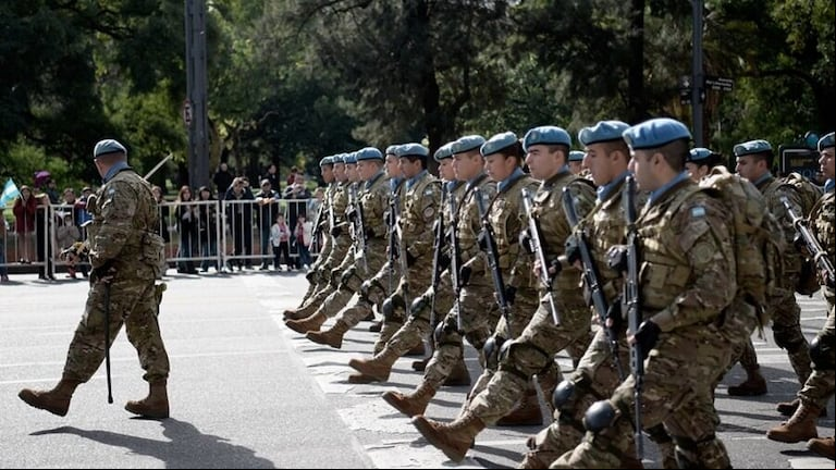 El Gobierno implementará el Servicio Militar Voluntario para jóvenes de entre 18 y 28 años