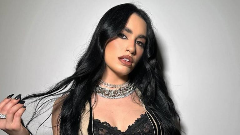 Lali Espósito estrenó “No me importa”, un tema en el que vuelve a explorar su lado más rockero