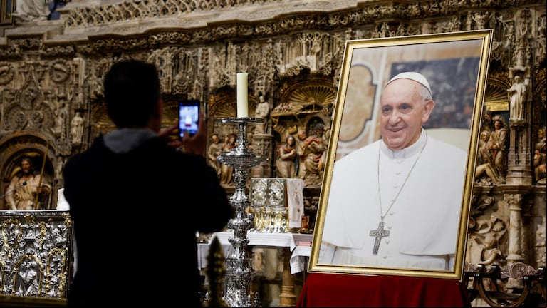 Impulsan un nuevo feriado nacional en homenaje al papa Francisco: el proyecto avanza en Diputados. (Foto: EFE - Javier Cebollada)