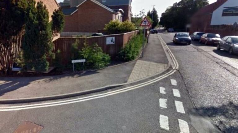 INGLATERRA. Todavía no está claro si el bebé nació muerto o si murió después del parto.