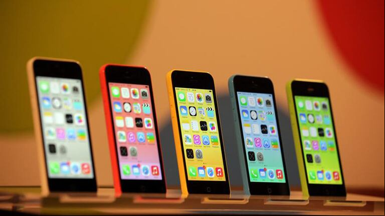 IPHONE 5 C. Los últimos teléfonos de Apple tendrán nuevo sistema operativo.