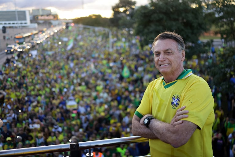 Jair Bolsonaro durante un acta masivo en plena campaña para las últimas elecciones (Foto: REUTERS/Ueslei Marcelino)