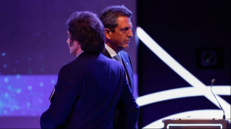 Javier Milei y Sergio Massa polarizaron la elección (Foto: Reuters)