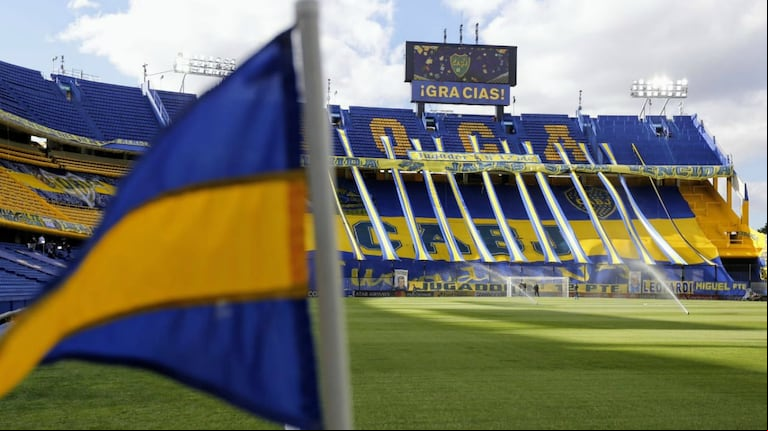 Jugó en Boca, se alejó del fútbol y hoy trabaja en una empresa de explosivos (@BocaJrsOficial).