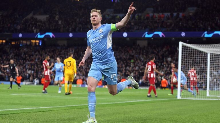 Kevin de Bruyne podría ser compañero de un argentino campeón del mundo tras su salida del Manchester City. (Foto: Reuters/Lee Smith)