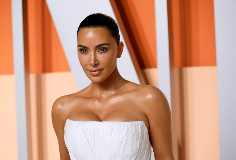 Kim Kardashian en la fiesta post Oscar este año. (Fotop: REUTERS/Danny Moloshok)