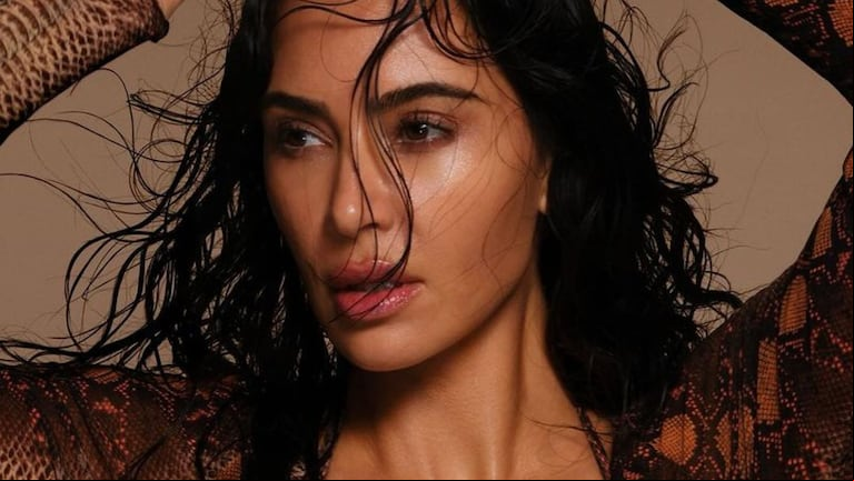 Kim Kardashian encendió Instagram con la nueva campaña de su marca. (Foto: Instagram/@kimkardashian)