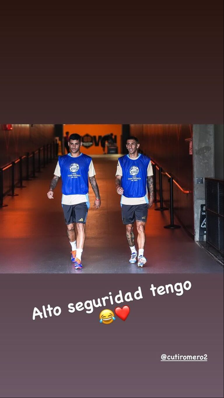 La broma de Ángel Di María sobre Cuti Romero durante el entrenamiento de la Selección argentina. (Foto: Instagram/@angeldimariajm).
