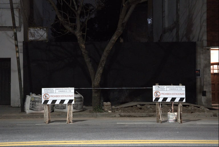 La casa donde vivió Cerati fue demolida para que se construya un edificio (Foto: Nicolás González/TN)
