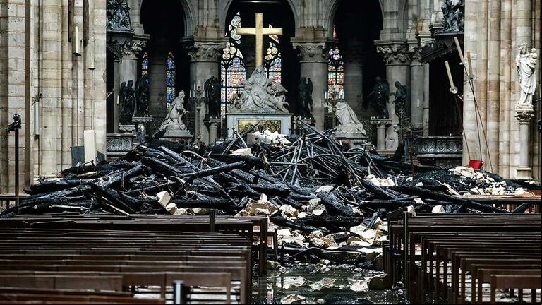 La catedral de Nutre Dame estará cerrada entre cinco y seis años- (AFP)
