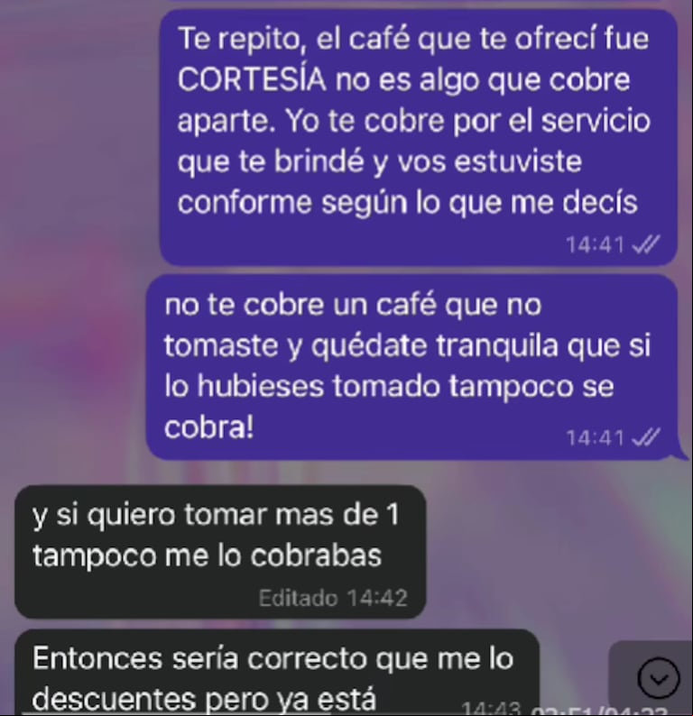 La chica le dijo que se trataba de un café de "cortesía" por lo tanto, no se abonaba ni se descontaba. (Foto: captura video)