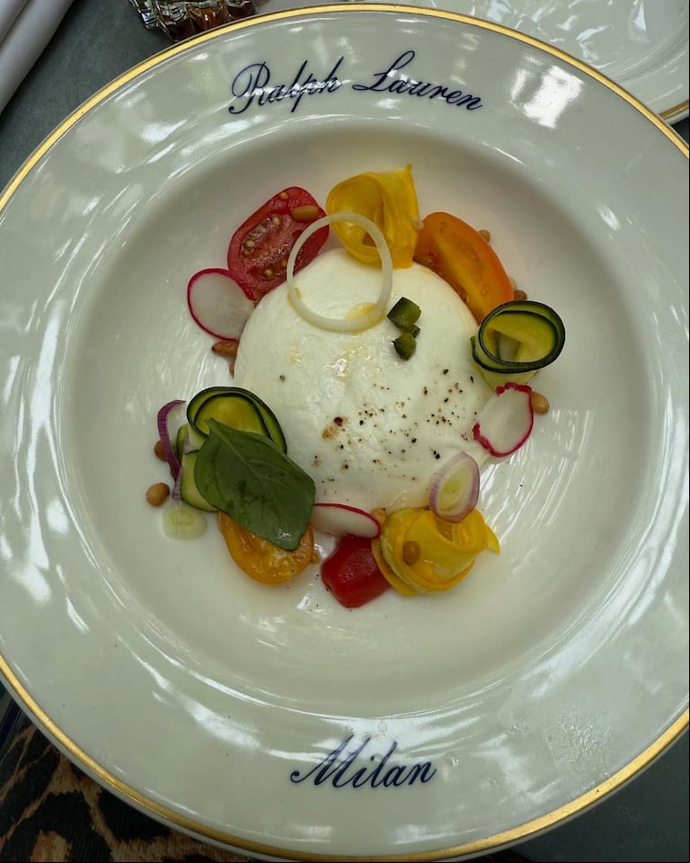 La China Suárez fotografió los platos del evento al que asistió. (Foto: Instagram/@sangrejaponesa)