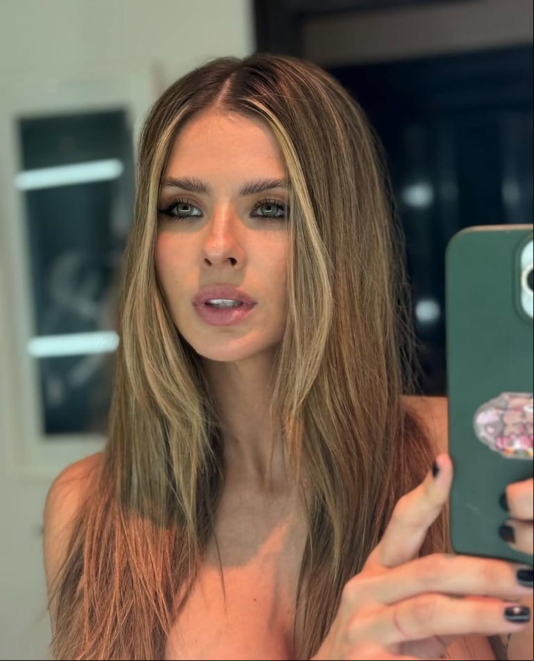 La China Suárez mostró su make up con una selfie frente al espejo. (Foto: Instagram/@sangrejaponesa)