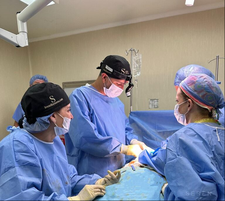 La cirugía mamaria la realiza el médico argentino. (Foto: gentileza doctor Seren)