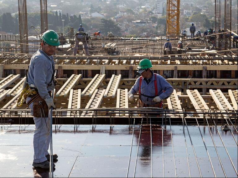 La construcción fue uno de los sectores más afectados por la caída del empleo registrado. (Foto: Noticias Argentinas / Damián Dopacio)