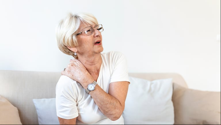 La fibromialgia es una enfermedad reumática. (Foto: Adobe Stock)