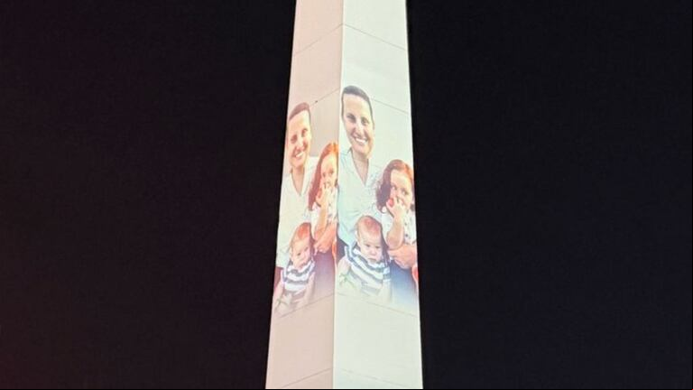 La intervención se hizo con la intención de homenajear a las víctimas del terrorismo. (Foto: X/@JorgeMacri)