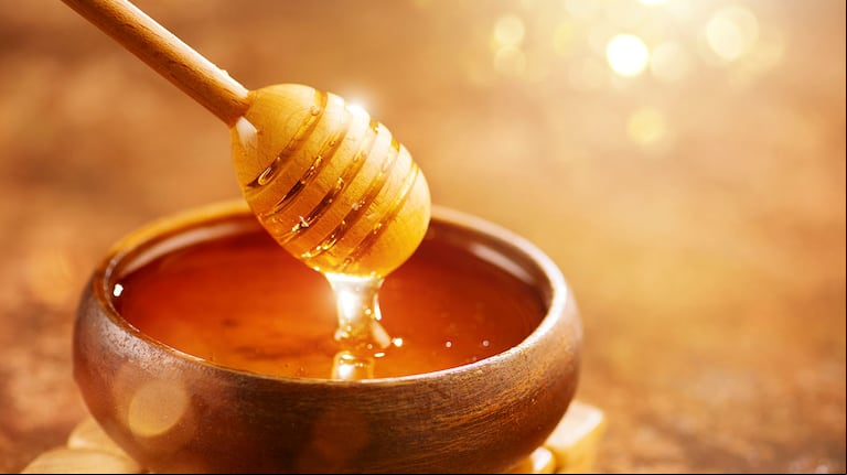La miel puede tomarse en infusiones. (Foto: adobe Stock)