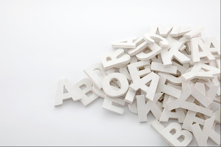 La onomancia es una disciplina que analiza el significado y la energía de los nombres. (Foto: Adobe Stock).
