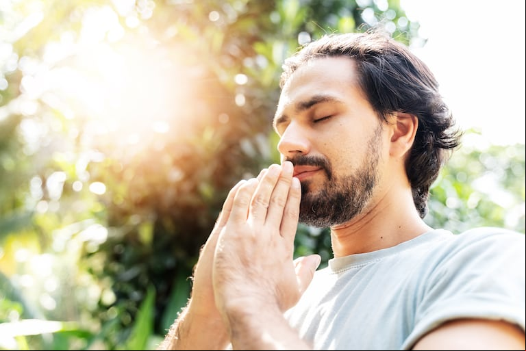 La palabra mantra se compone de dos partes: man, que significa mente, y tra, que significa liberación. (Foto: Adobe Stock)