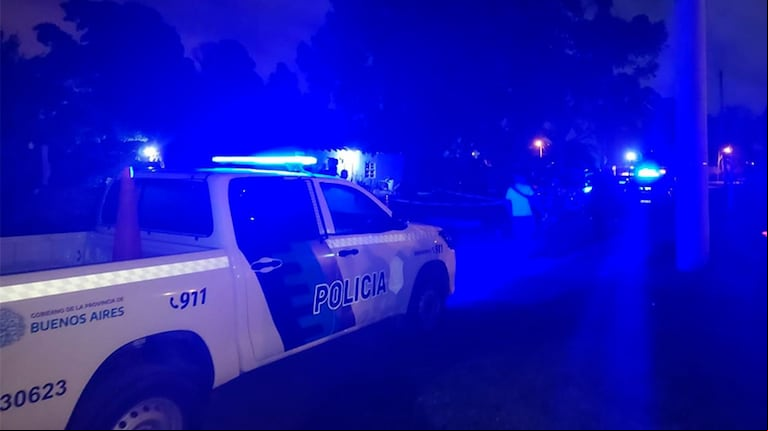 La policía detuvo al hombre que mató a golpes a su hija de dos meses y después prendió fuego su casa. (Foto: Télam)
