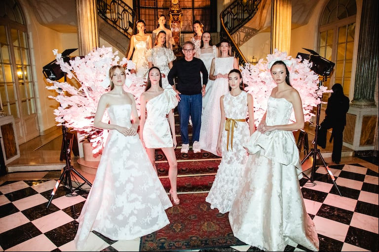 La propuesta nupcial de Adrián Brown. (Foto: Cande Allende/Due Fashion Agency)