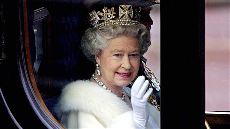La reina Isabel II vivió otros tiempos en los que mostrarse embarazada era tabú. (Archivo Odd ANDERSEN / AFP)