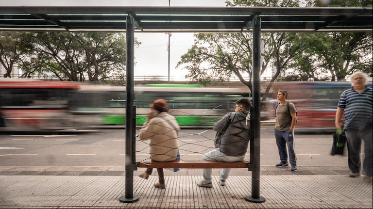 La UTA cerró un acuerdo salarial en AMBA: el básico superará $1,3 millones en junio (Foto: TN / Leandro Heredia)