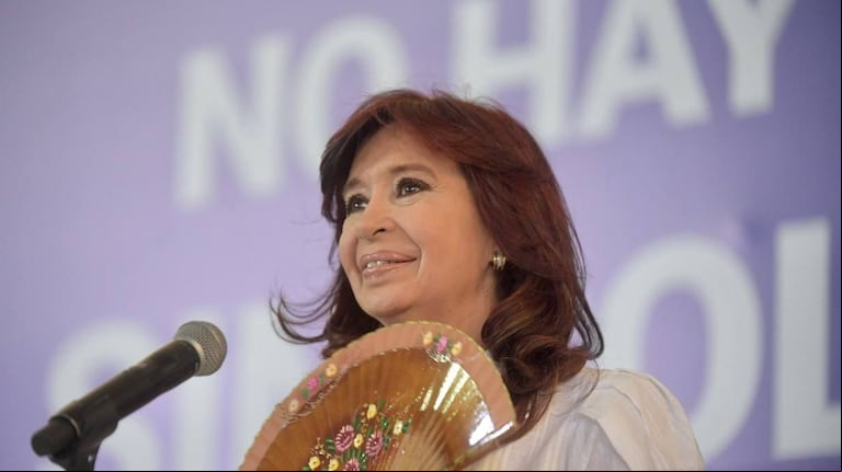 La vicepresidenta Cristina Fernández de Kirchner participa como invitada de un plenario de delegados de la Unión Obrera Metalúrgica (UOM) (Foto: FdT).