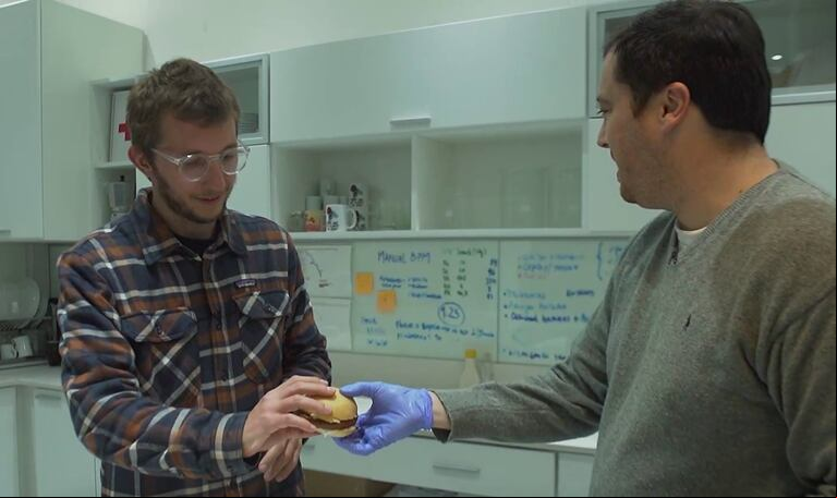 Laboratorio que elabora productos alimenticios con proteína vegetal en José León Suárez. (Foto: Captura TN)