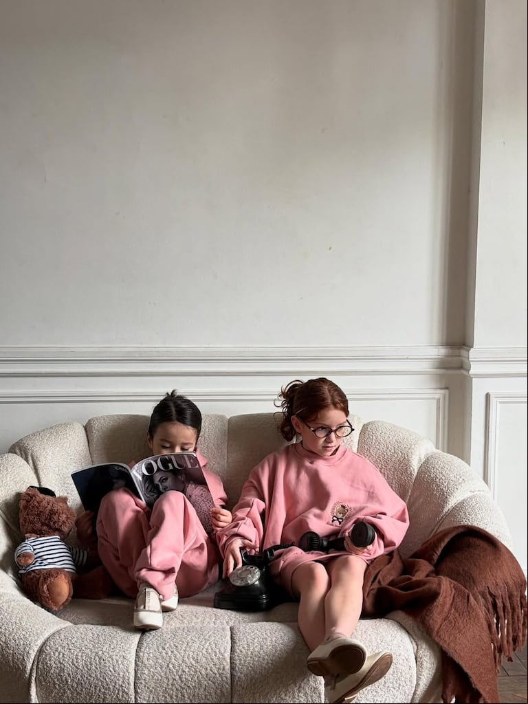 Las hijas de La Joaqui de rosa. (Foto: Instagram/@lajoaqui).