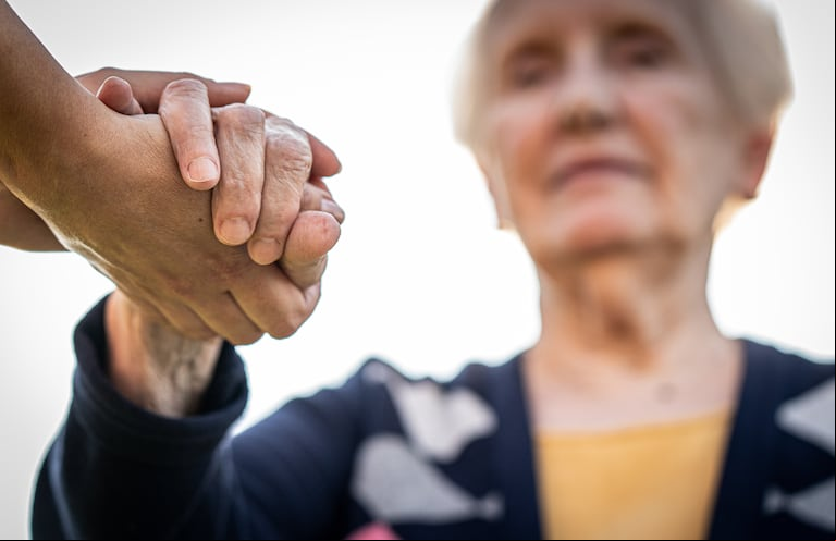 Los achaques y las enfermedades "empiezan a partir de los setenta y cinco años", dice Viña. (Foto: Imagen ilustrativa / Adobe Stock)