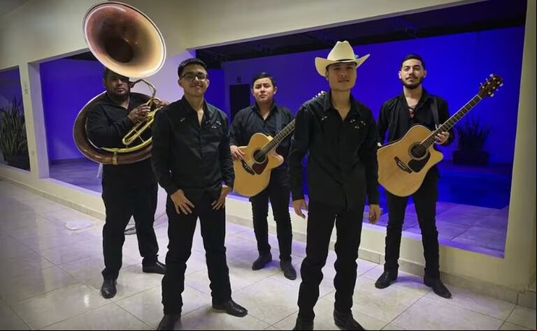 Los cinco del grupo Los Fugitivos (Foto: El Universal/redes sociales)