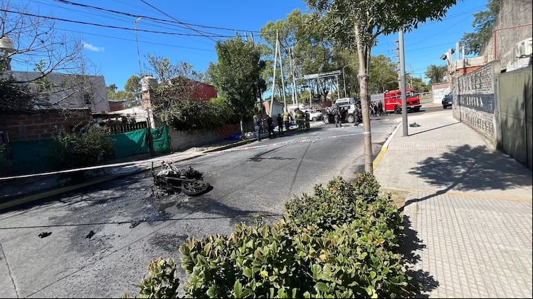 Los efectivos perdieron la vida tras el choque. (Foto: Bomberos de Quilmes)
