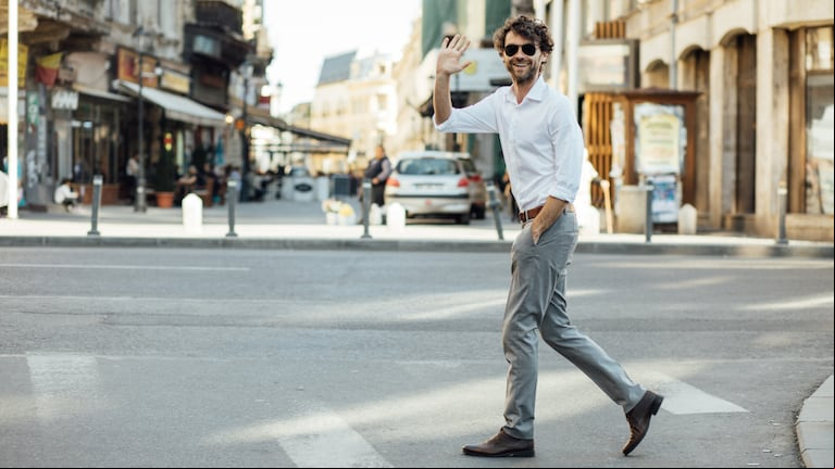 Los especialistas explican que simples gestos con el entorno pueden revelar rasgos de personalidad y habilidades sociales muy profundas (Foto: Adobe Stock).