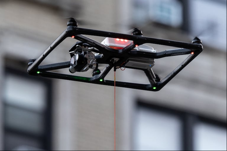 Los espectáculos con drones están siendo considerados para sustituir a los fuegos artificiales durante épocas como estas, en la que confluyen sequías en el medio ambiente con celebraciones. (Foto: REUTERS/Caitlin Ochs).