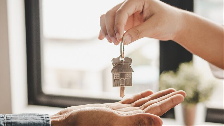 Los inmuebles a rematar se ubican en los barrios porteños de Barracas, Coghlan, Belgrano, Balvanera, Villa Luro y Palermo. (Foto: ilustrativa/Adobe Stock)