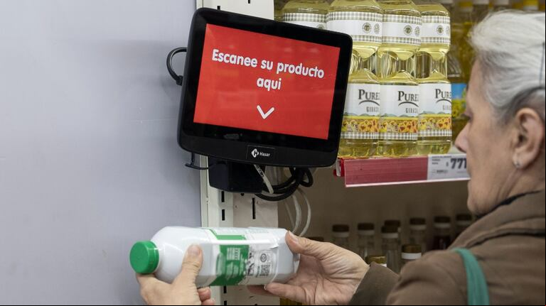 Los supermercadistas negocian con los proveedores para no trasladar a precios el nuevo esquema cambiario (Foto: TN / Agustina Ribó)