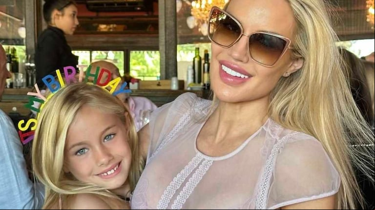 Luciana Salazar comparte a diario los diferentes looks que combina con Matilda, su hija de 7 años. (Foto: Instagram/salazarluli)