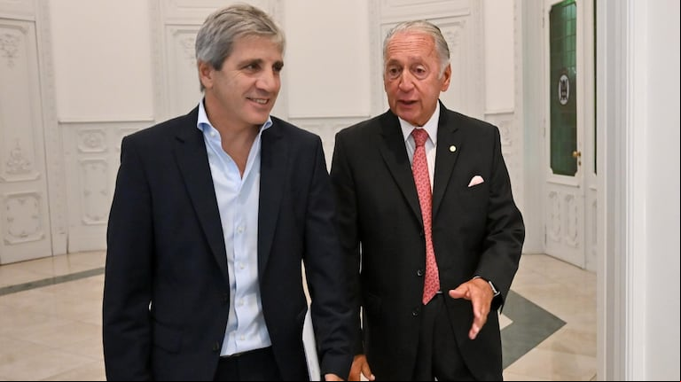 Luis Caputo se reunió con los industriales. (Foto: UIA)