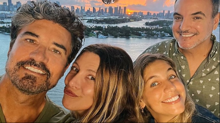 Maite Peñoñori, Mónica Ayos, Diego Olivera y Diego Ripoll presentaron "Circo Beach" (Foto: Instagram / circobeach_ok)