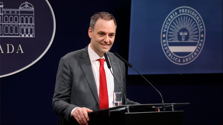 manuel adornir