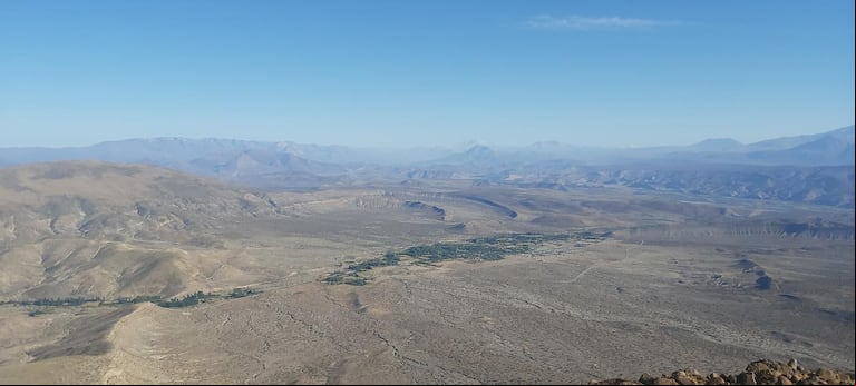 Más allá de las historias, el pueblo fantasma tiene hermosas rutas para hacer senderismo (Foto: Wikiloc)