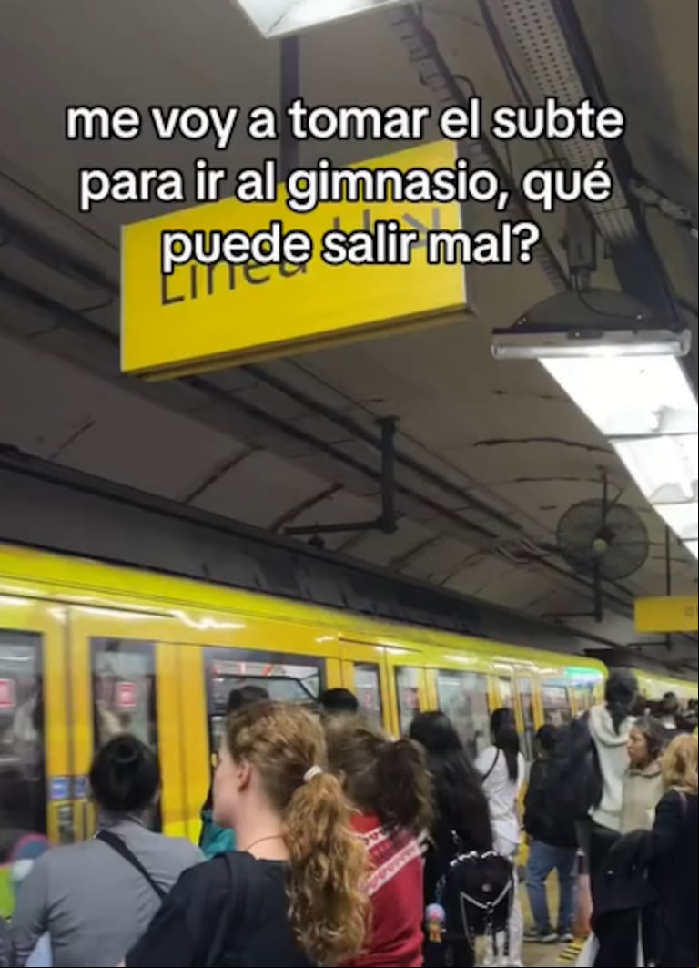 “Me voy a tomar el Subte para ir al gimnasio ¿Qué puede salir mal?”. (Foto: /@.maaar___)