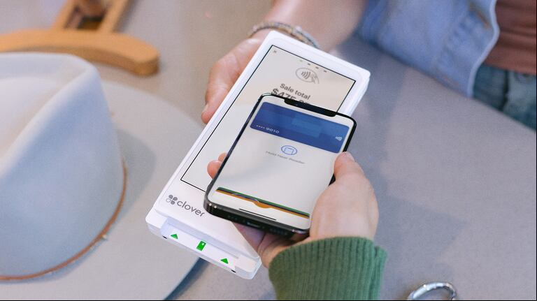 Medios de pago. Posnet. less. Tarjeta de débito. Tarjeta de crédito. Pagos con el celular. NFC. (Foto: Fiserv).