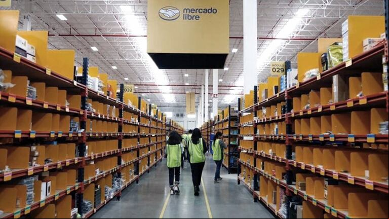 Mercado Libre sufrió un hackeo y se difundieron datos de 300.000 s (Foto: Télam)