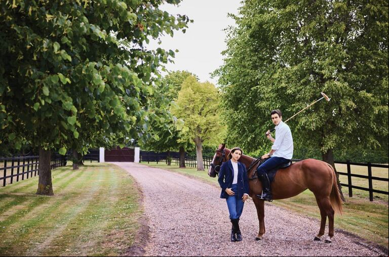 Mía y Poroto Cambiaso, fashionistas como su mamá. (Foto: Joseph Montezinos/@pbillustrated)